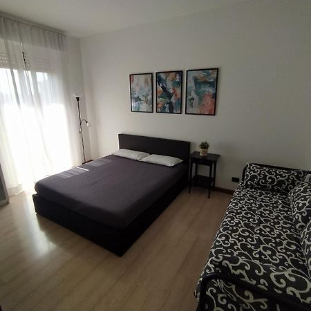 Brenta/Corvetto Studio Apartment Milano Esterno foto
